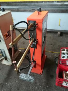 Punktschweißmaschine TECNA 3403