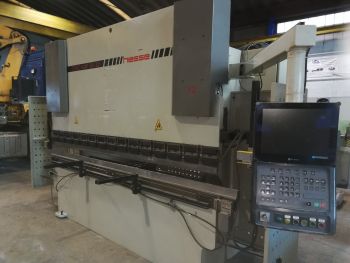 CNC Abkantpresse DURMA HAP CNC 30120 Y1 Y2 X und R Achse CNC Bombierung Pneumatische Oberwerkzeugklemmumg